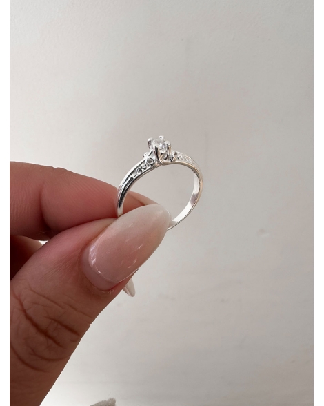 ( PN2073 ) Anillo Trebol de cuatro Hojas con Cubic Plata 925